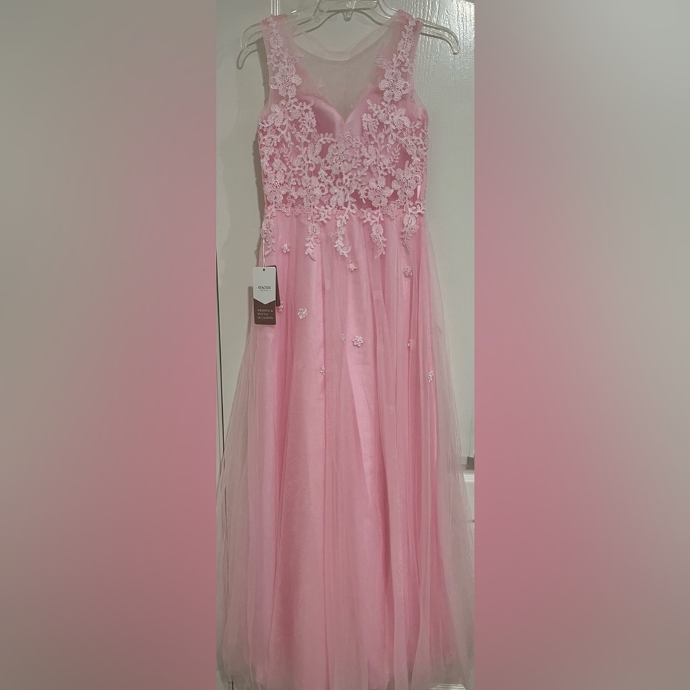 Tulle Prom Dress A-Line/Princess V-Neck Long/Floor-Length With Appliqued - Picture 4 of 5